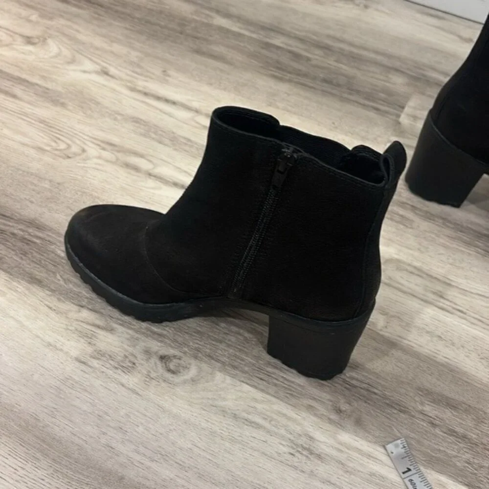 Vagabond Black Suede Ankle Booties block heel boots EU 37 BLOCK HEEL 6.5